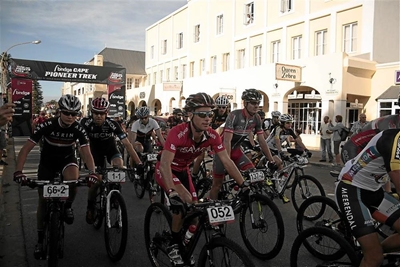 Duitse span wen Cape Pioneer-proloog