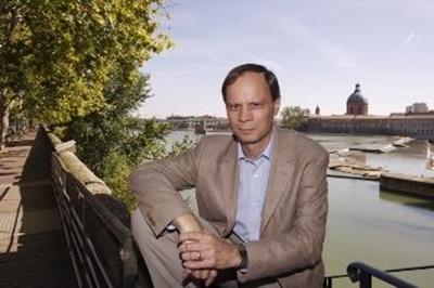 Frenchman Tirole wins Nobel Economics prize