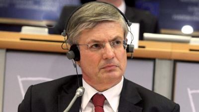 EU ministers to hold talks on Ebola screenings at airports
