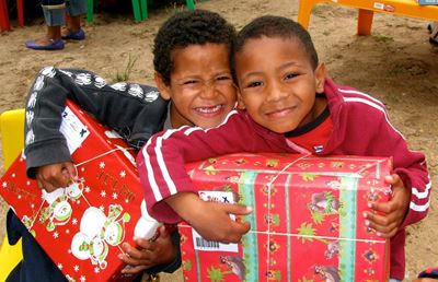 Spread the love with Santa Shoebox project