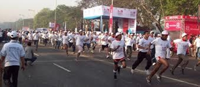 Chaos as India marathon leaders miss turn, take the bus
