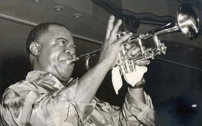 Museum shows Louis Armstrong photos by friend