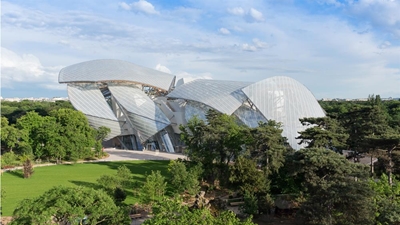 Gehry art museum drops anchor in Paris