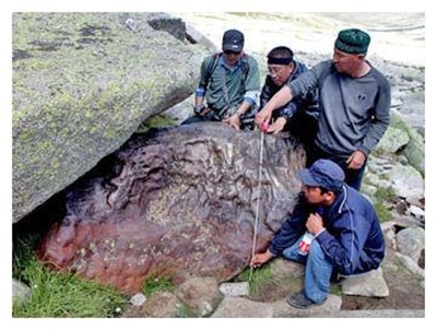 Burning passion: Chinese rich pay sky-high meteorite prices