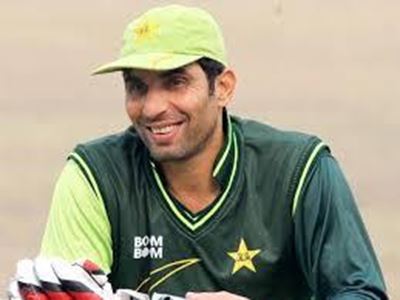 Pakistan wins toss, bats 2nd test vs Australia
