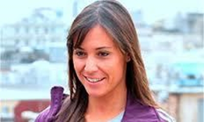 Muguruza beats Pennetta at Tournament of Champions