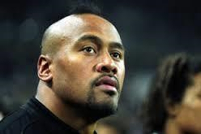 Rugby star Lomu in trouble over election tweet
