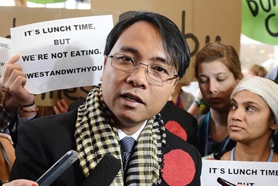 Philippine climate envoy to end epic walk at typhoon ground zero