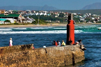 Plans to tap oceans' economic potential