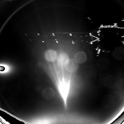 Space agency releases 1st picture from comet