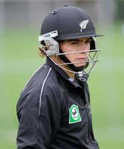 Babar dismisses Williamson to halt New Zealand's march