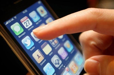 Judge bans tweeting during Koch, Hofmeyr case
