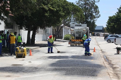 Possible solution to Knysna potholes