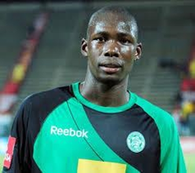 Unbeaten Chiefs strengthen grip in title race