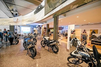 BMW opens first special Motorrad store