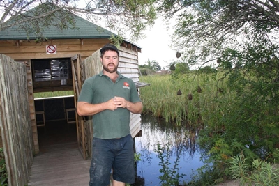 Botanical Garden bird hide vandalised