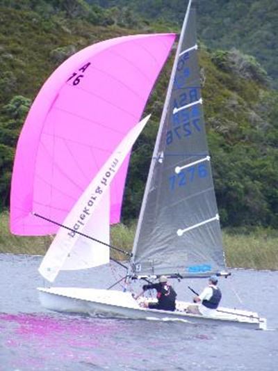 Laing and Dee take trophy with great racing