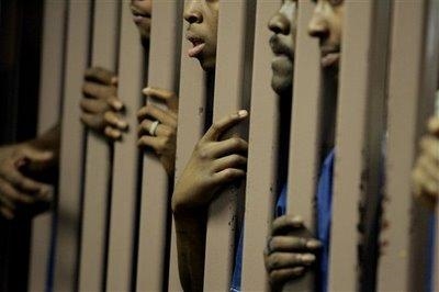 DA welcomes new prison uniform