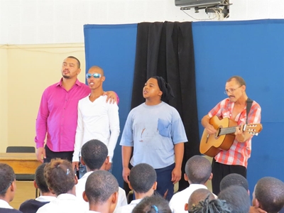 KKNK Voorbrandfees bring teater na skole