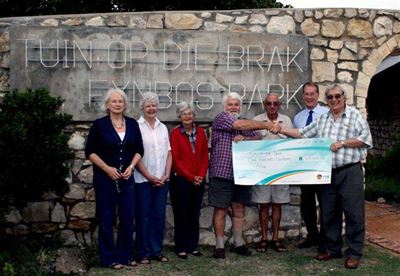 R300 000 skenking vir Tuin-op-die-Brak