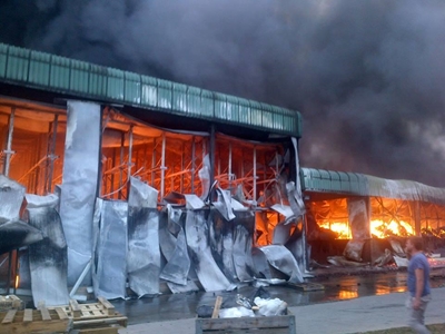 Brand verwoes byna kaasfabriek