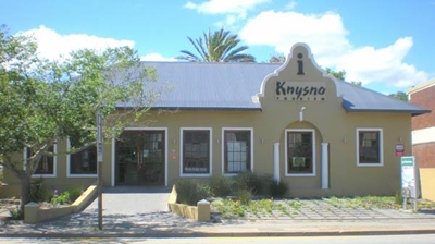 Burglars strike at Knysna Tourism