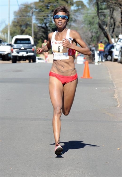 Dancing Makhanya wins Cape Town 10km Challenge