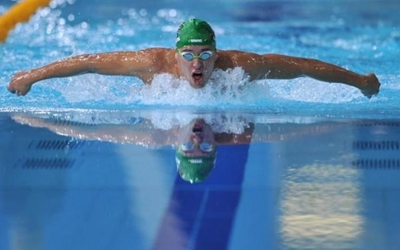 Low key start for Le Clos