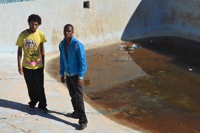 18 maande oue baba verdrink in swembad