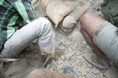 Massive earthquake strikes Nepal