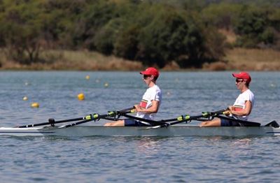 Rowers break national record