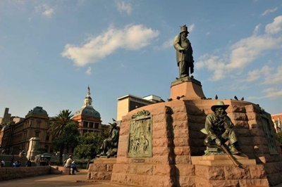 Malema minag hof, sê vakbond