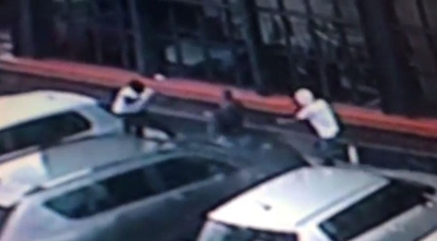 Armed robbery in broad daylight at mall