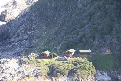 Injured hiker airlifted to Plett