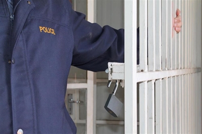 ‘Police officers’ rob family