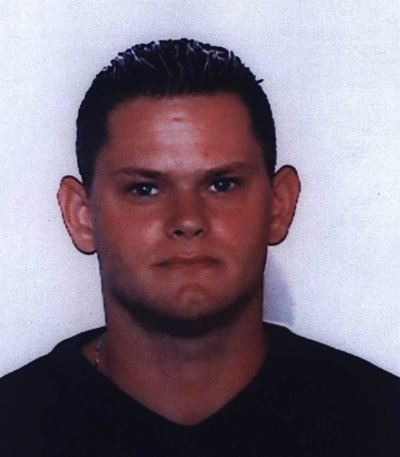 Police looking for escaped convict