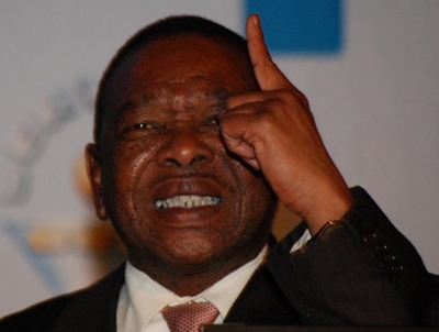 Education minister cracks down on fake qualifications