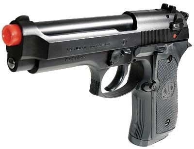 Woman robbed with toy gun