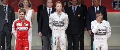 Lewis Hamilton: Mercedes apologise after Monaco GP error