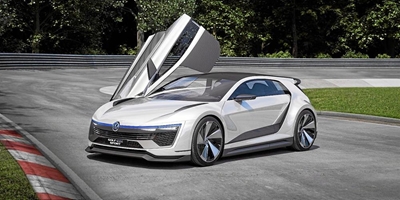 Golf GTE Sport with carbon body, hybrid power