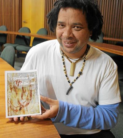 George-inwoner skryf kinderboek