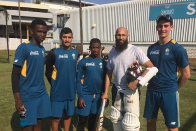 SA U19s draw inspiration from surprise net session with Amla & McLaren