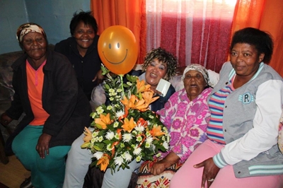 Tannie Anna vandag 103 jaar oud