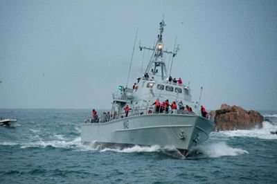 SA Navy arrives in Knysna