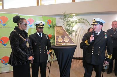 Navy captains visit Knysna Mayor