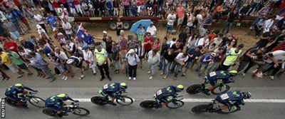 Tour de France: Chris Froome retains lead after team time trial
