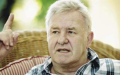 Die land is siek, sê Leon Schuster