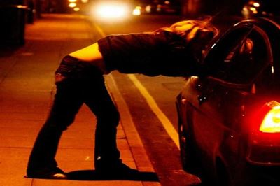 Robbed by alleged prostitute and her pimps