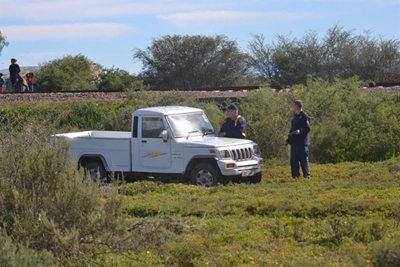 Bakkie in ongeluk op De Rust-pad