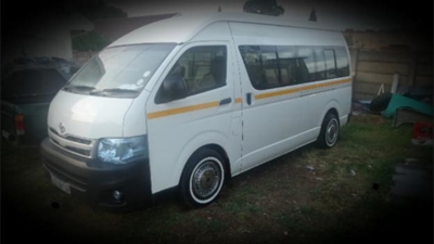 Driver arrested after transporting 50 school children in Quantum